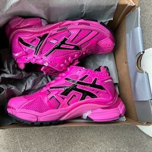 Balenciga mesh runners sz 39